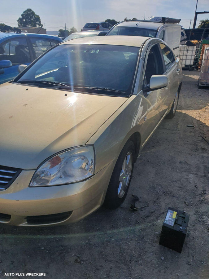 2006 Mitsubishi 380 Bootlid Tailgate