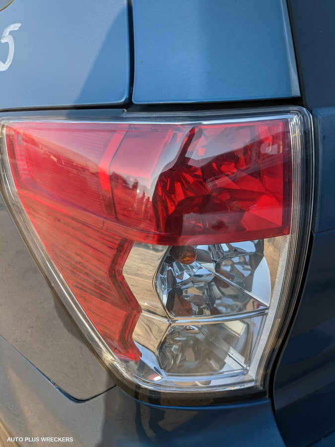 2008 Subaru Forester Sunvisor