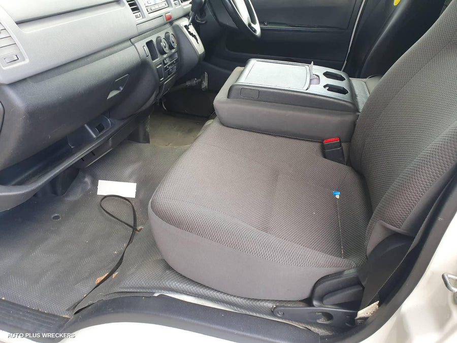 2011 Toyota Hiace Door Boot Gate Lock