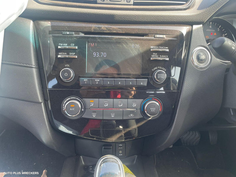 2021 Nissan Xtrail Left Front Door Window