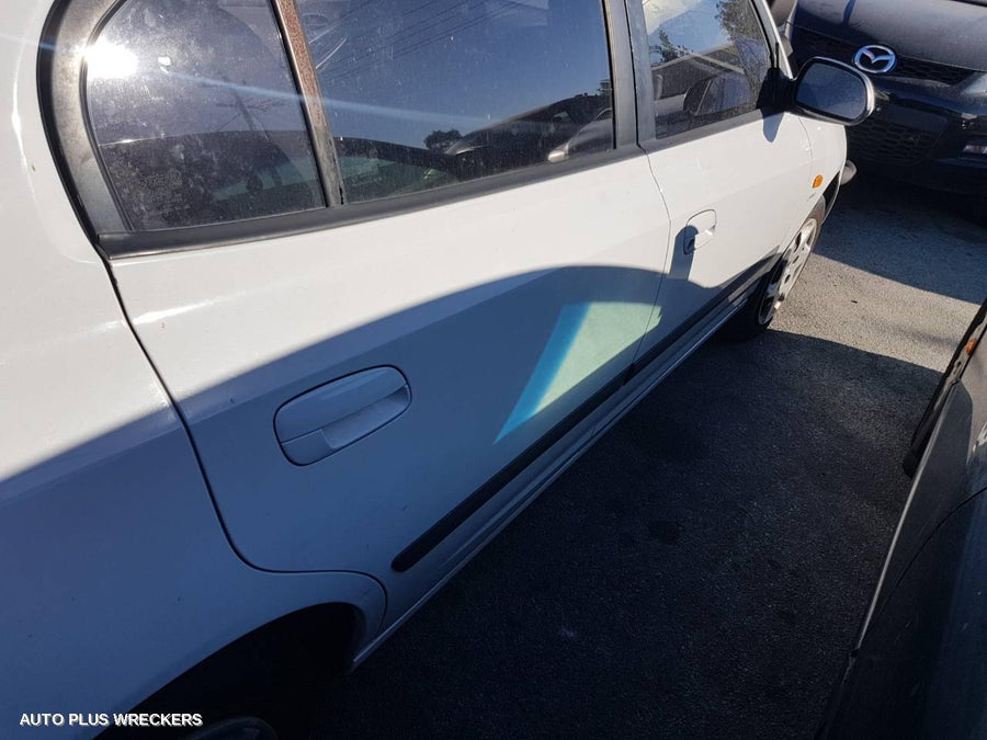 2003-2006 Hyundai Elantra Left Door Mirror