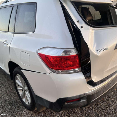 2010 Toyota Kluger Wheel Mag