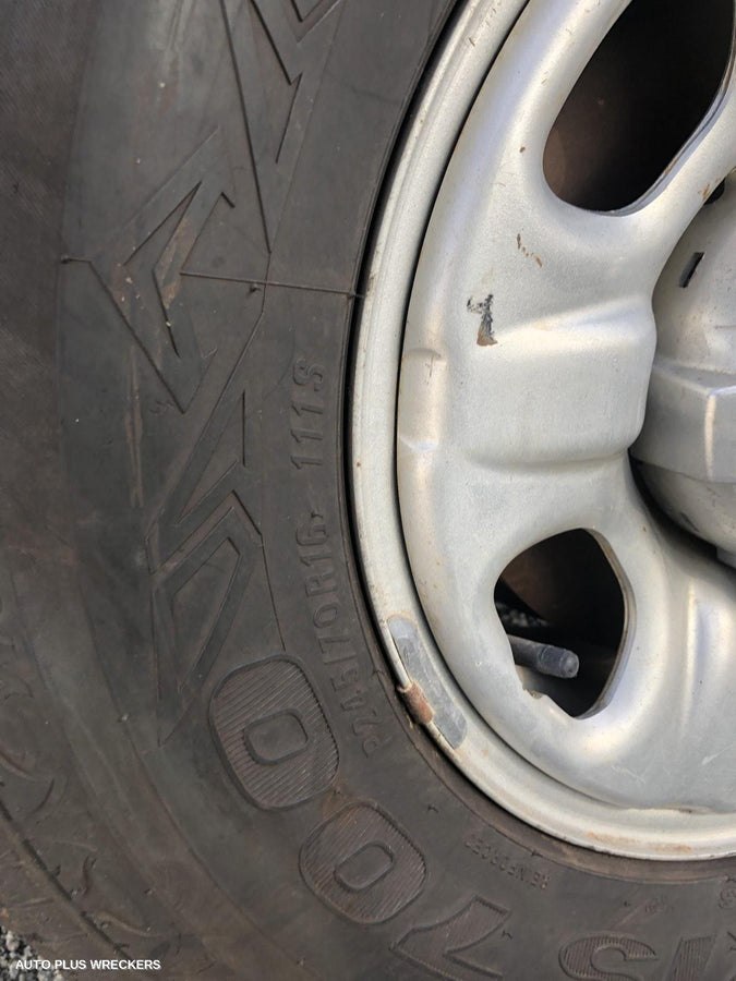 2013 Holden Colorado Left Front Door Window