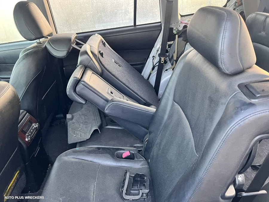 2010 Toyota Kluger Wheel Mag