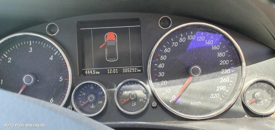 2004 Volkswagen Touareg Left Guard