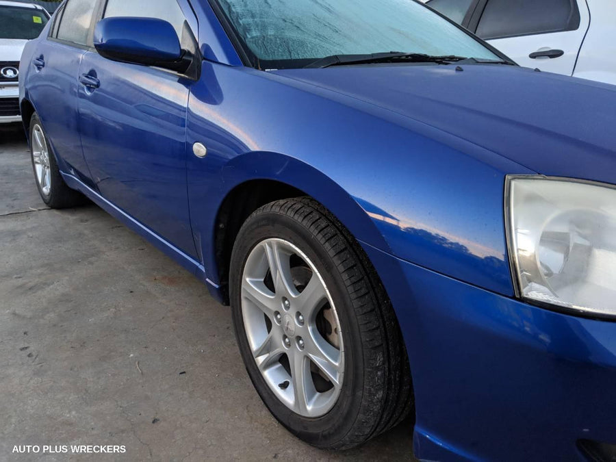 2006 Mitsubishi 380 Left Headlamp