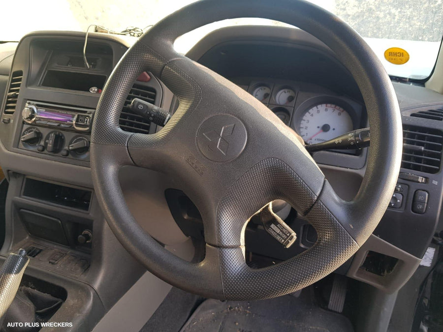 2004 Mitsubishi Pajero Bonnet