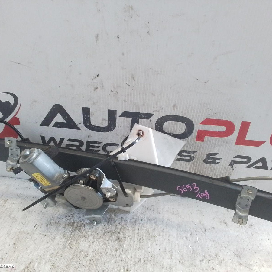 2009 Holden Captiva Left Front Window Reg Motor