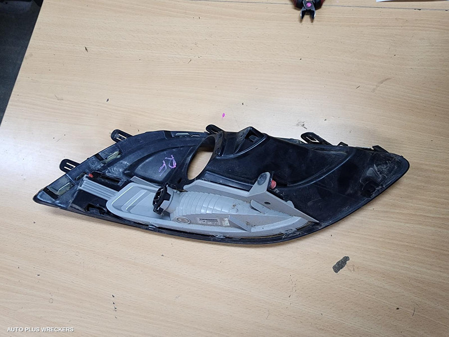 2012-2013 Opel Astra Right Indicator Fog Side