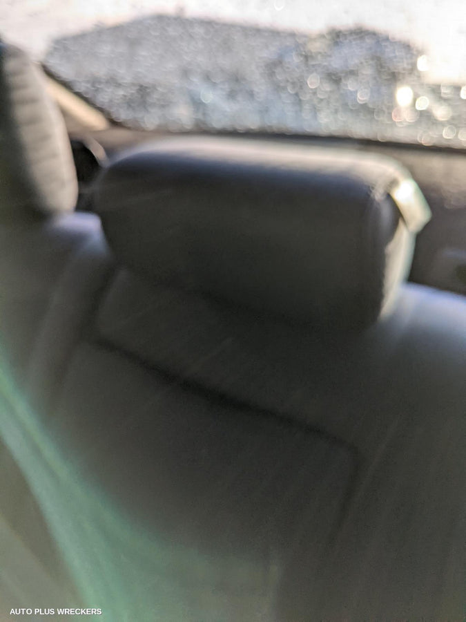 2010 Suzuki Kizashi Left Taillight