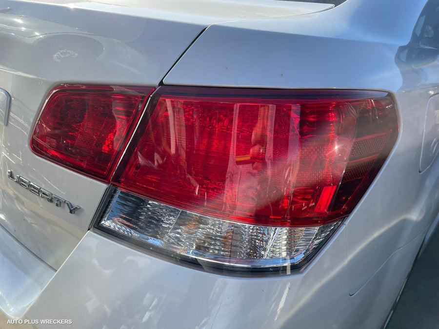2009-2014 Subaru Liberty Right Rear 1 4 Door Glass