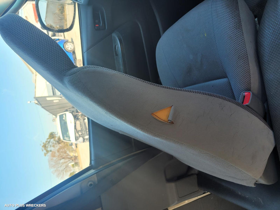 2006 Toyota Hiace Left Front Door