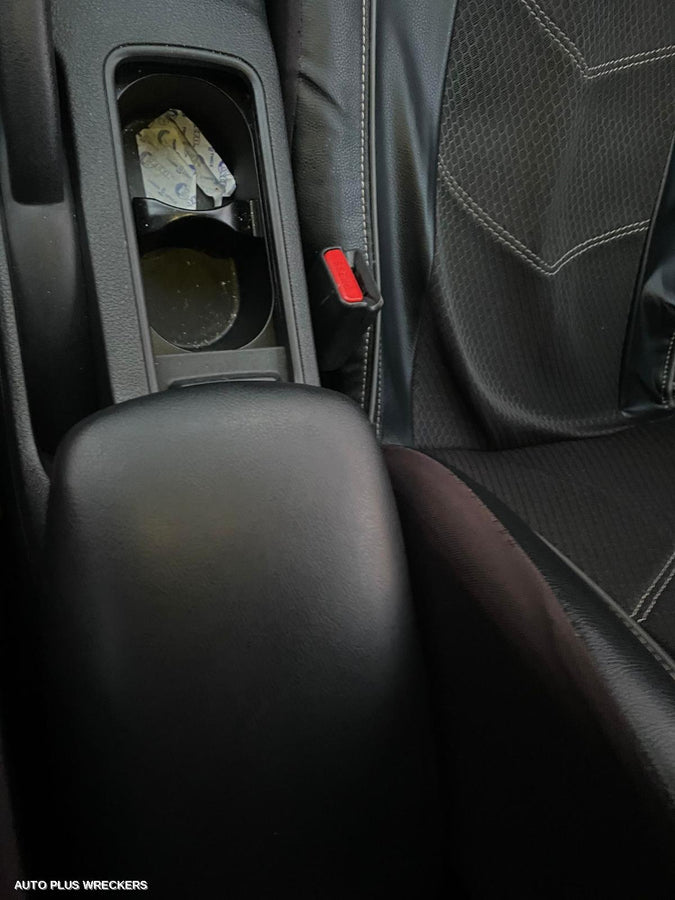 2013 Nissan Pulsar Right Guard