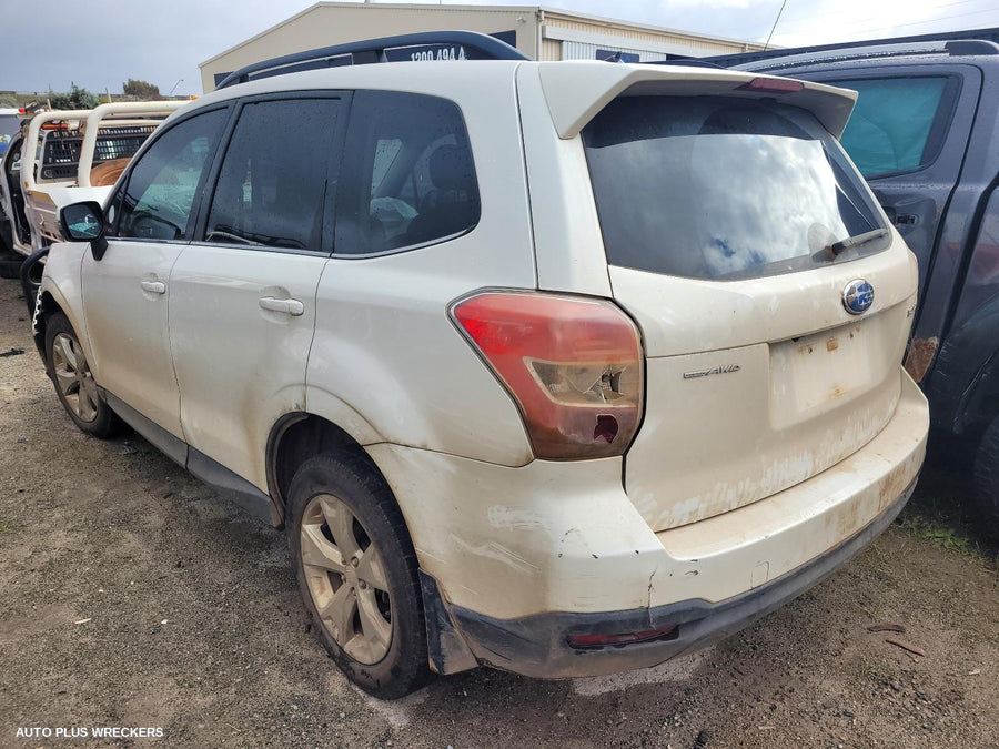 2012-2018 Subaru Forester Left Front Door Window