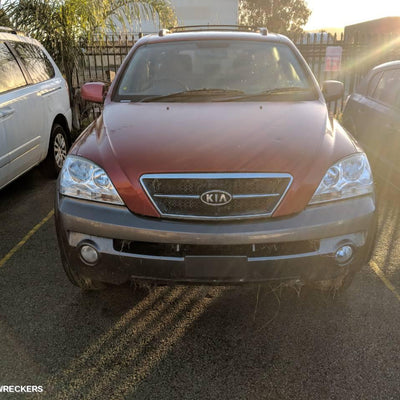 2004 Kia Sorento Left Guard