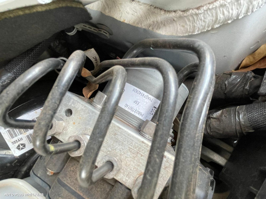 2016 Jeep Cherokee Rear Garnish