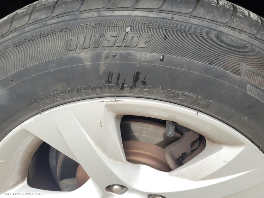 2012 Hyundai I40 Left Front Door Window