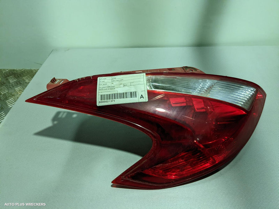 2010 Nissan 370z Left Taillight