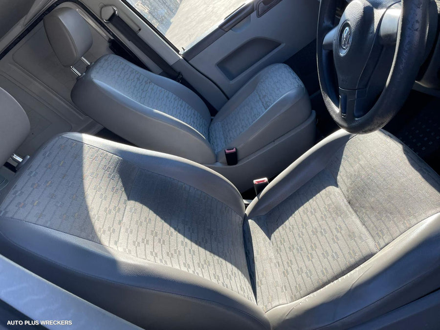 2011 Volkswagen Transporter Front Seat
