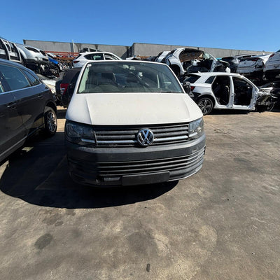 2016 Volkswagen Transporter Grille
