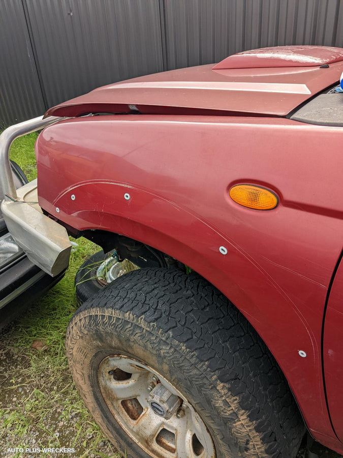 2008 Nissan Navara Left Guard