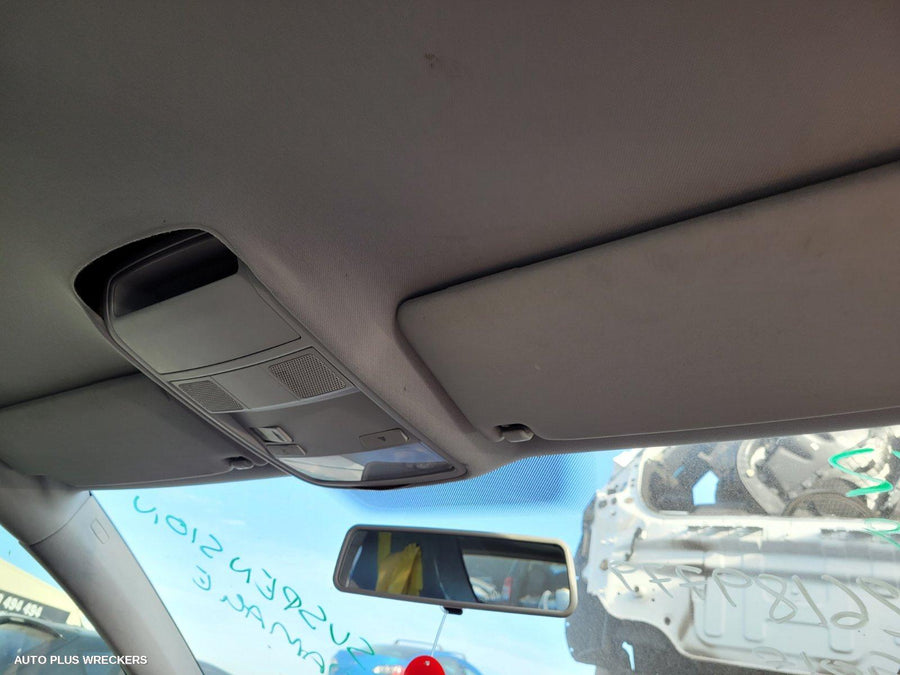 2010 Volkswagen Golf Left Rear Door Sliding