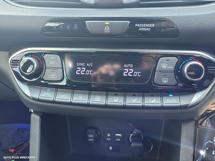 2018 Hyundai I30 Left Front Door