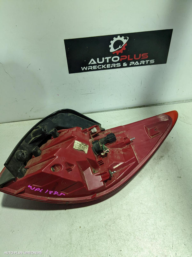 2010 Kia Sportage Left Taillight