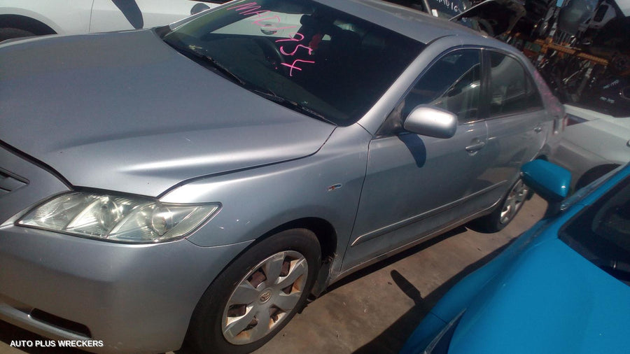 2007 Toyota Camry Rear Garnish