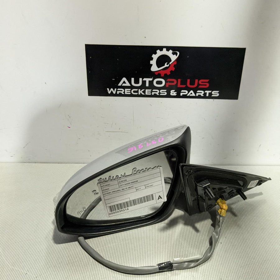 2017 Toyota Aurion Left Door Mirror