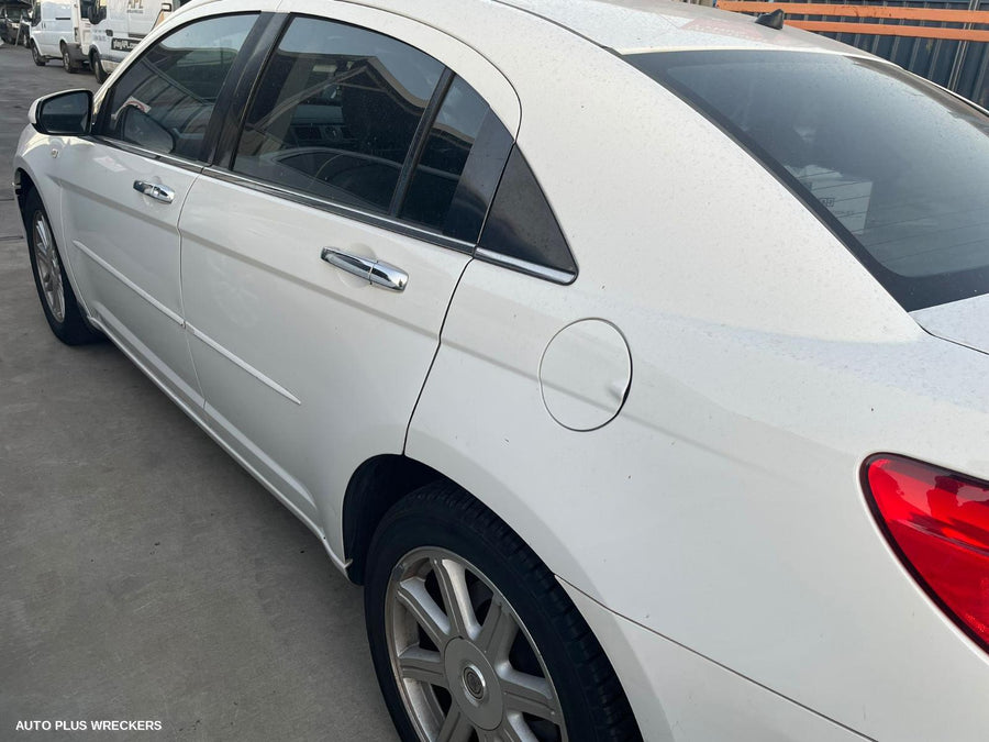 2009 Chrysler Sebring Grille