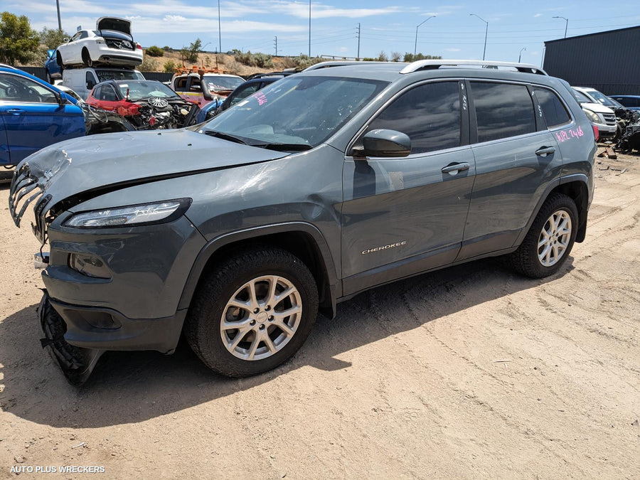 2014-2018 Jeep Cherokee Left Taillight