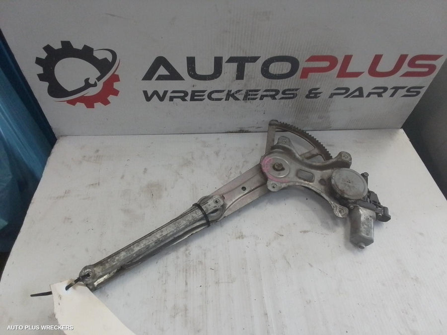 2006-2015 Mitsubishi Triton Right Front Window Reg Motor