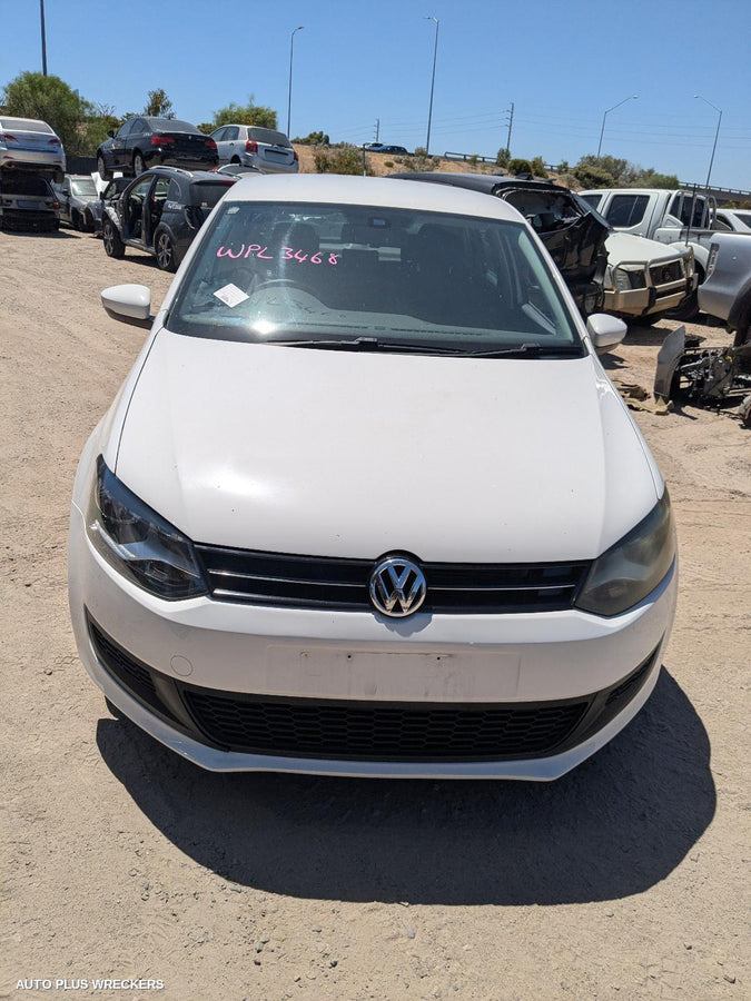 2010-2014 Volkswagen Polo Left Door Mirror