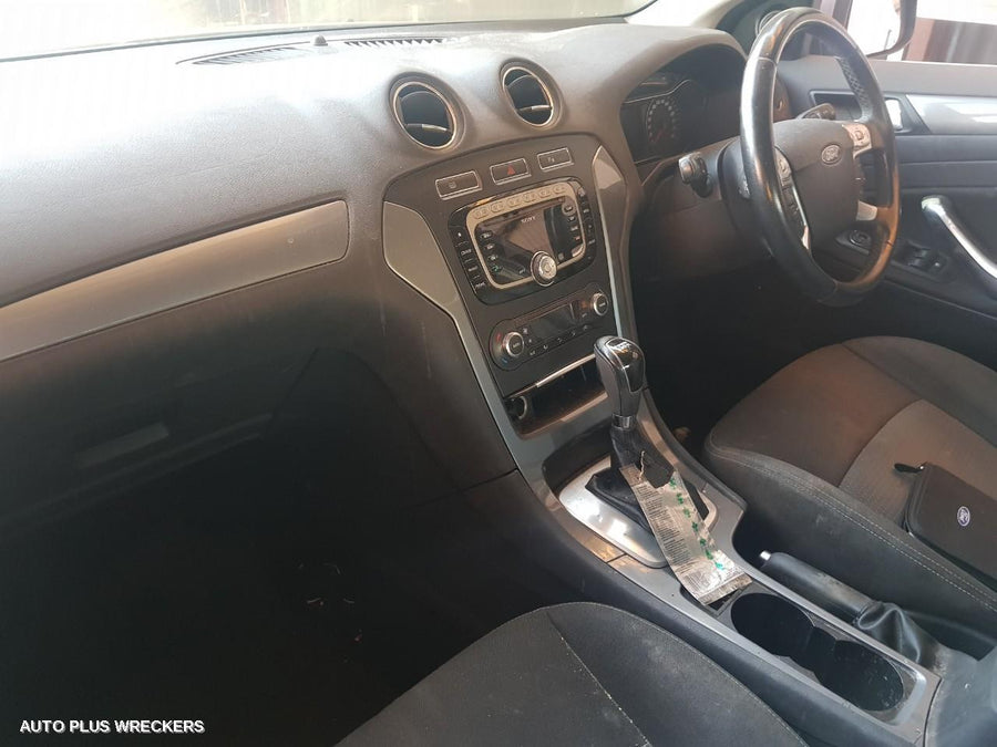 2011 Ford Mondeo Grille