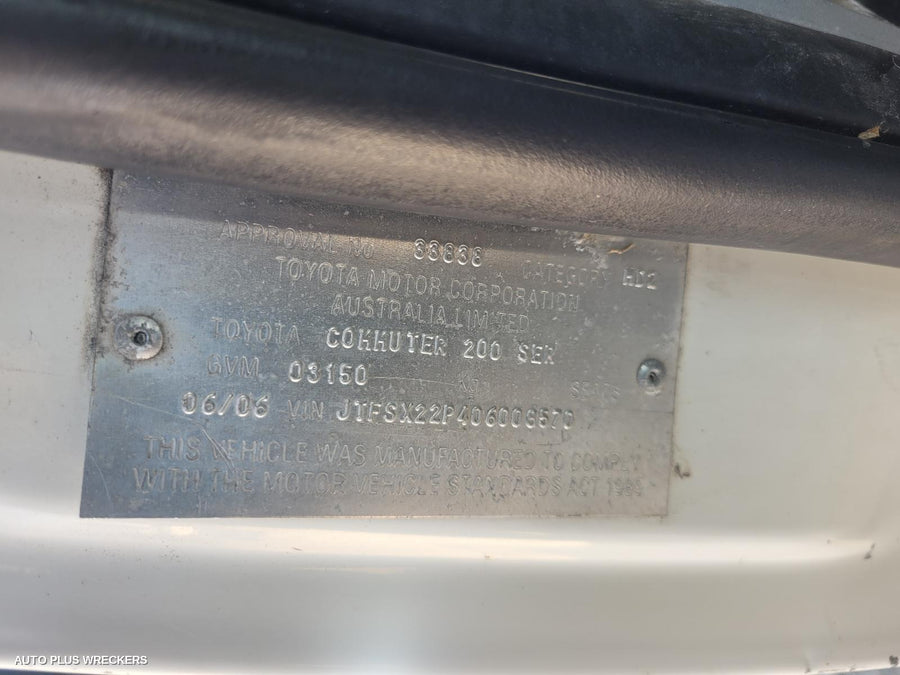 2006 TOYOTA HIACE COMBINATION SWITCH