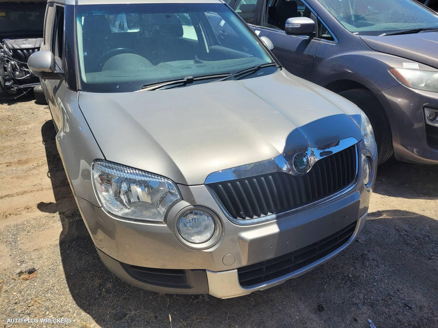 2012 Skoda Yeti Left Door Mirror