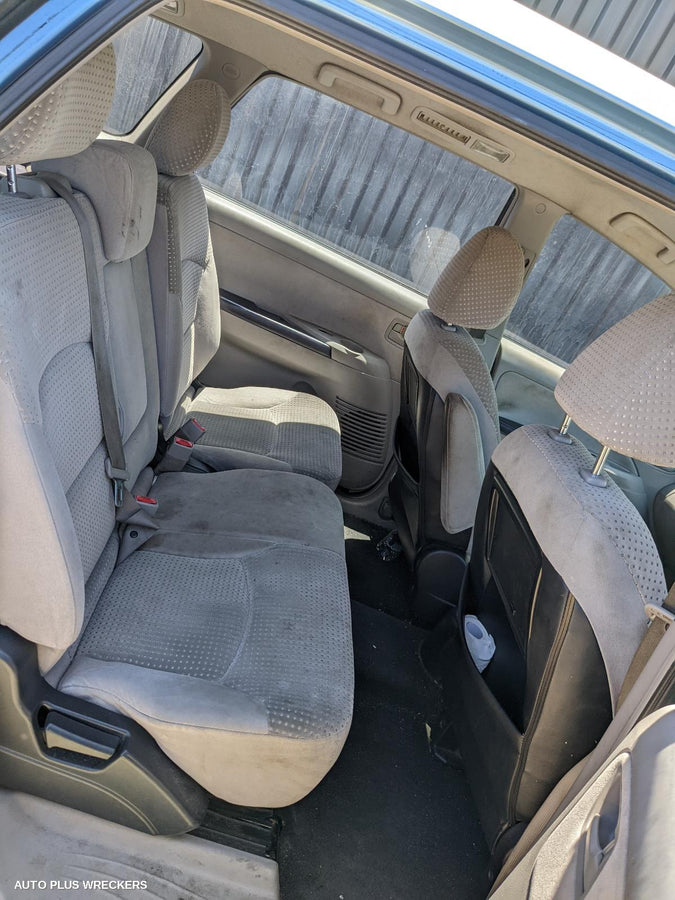 2005 Mitsubishi Grandis Left Front Door