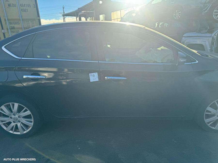 2013 Nissan Pulsar Left Guard