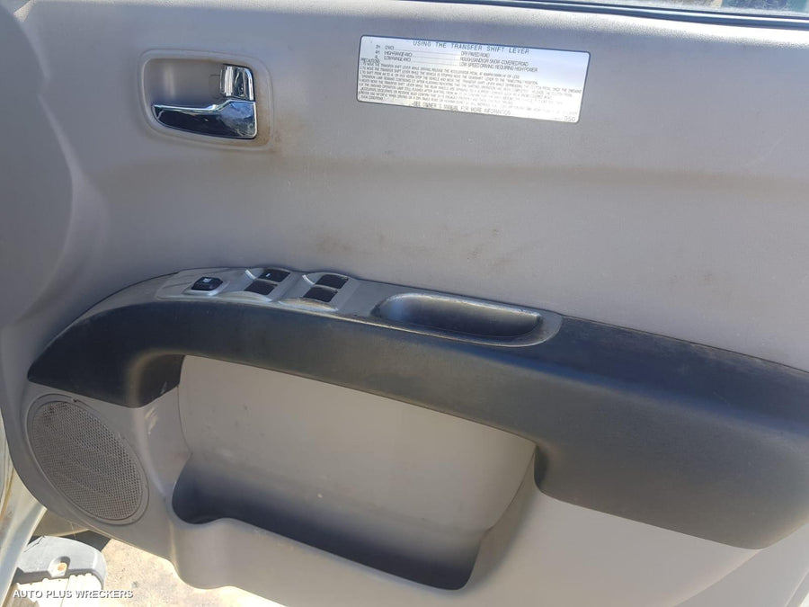 2008 Mitsubishi Triton Right Rear Door Window