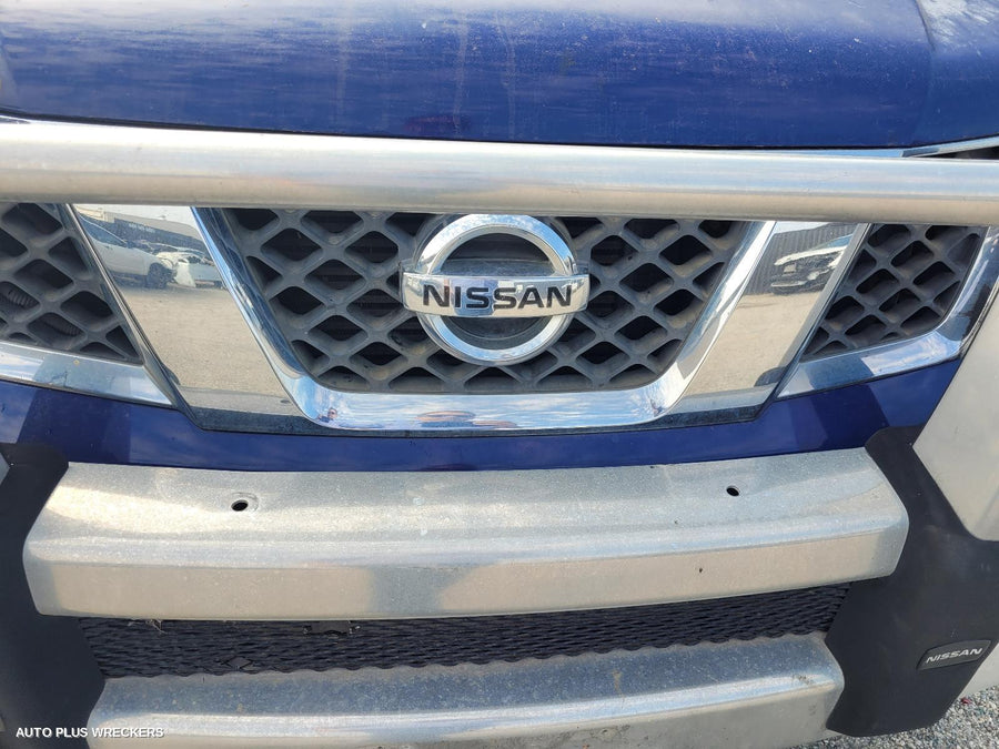 2009 Nissan Navara Sunvisor