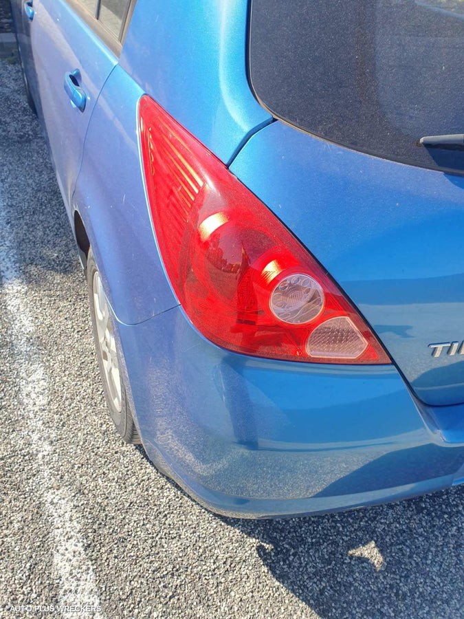 2006 Nissan Tiida Grille