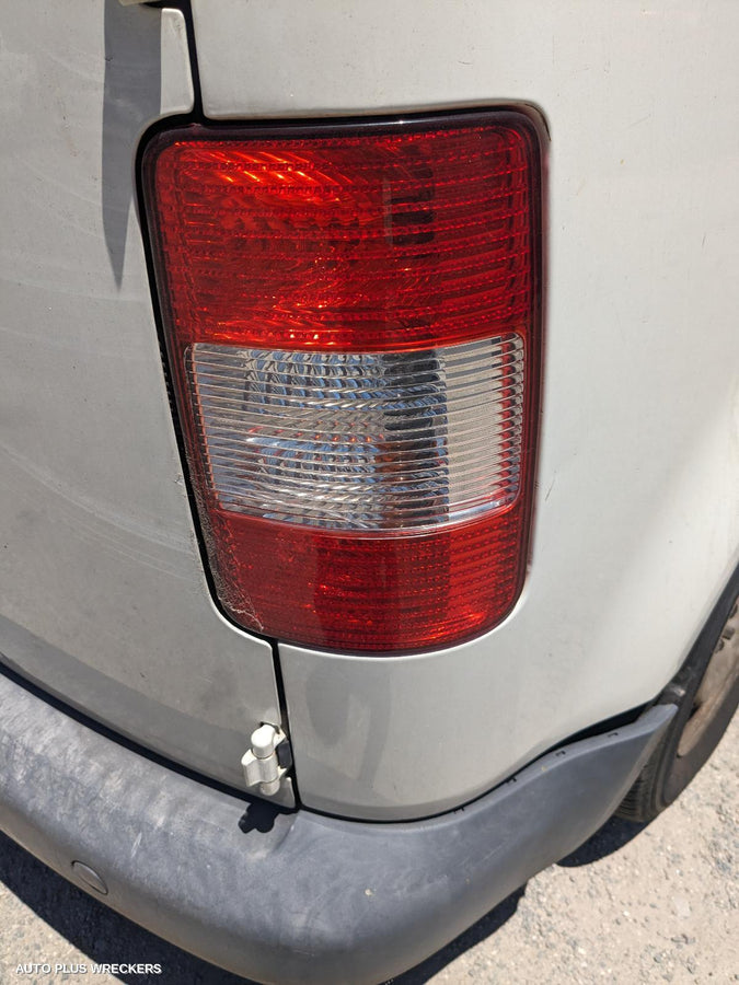 2005 Volkswagen Caddy Left Taillight
