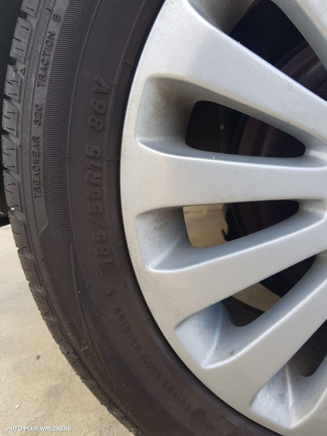 2011 Ford Fiesta Left Guard