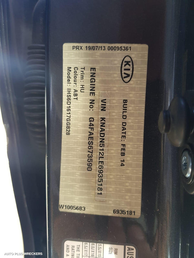 2014 Kia Rio Right Rear Door Window