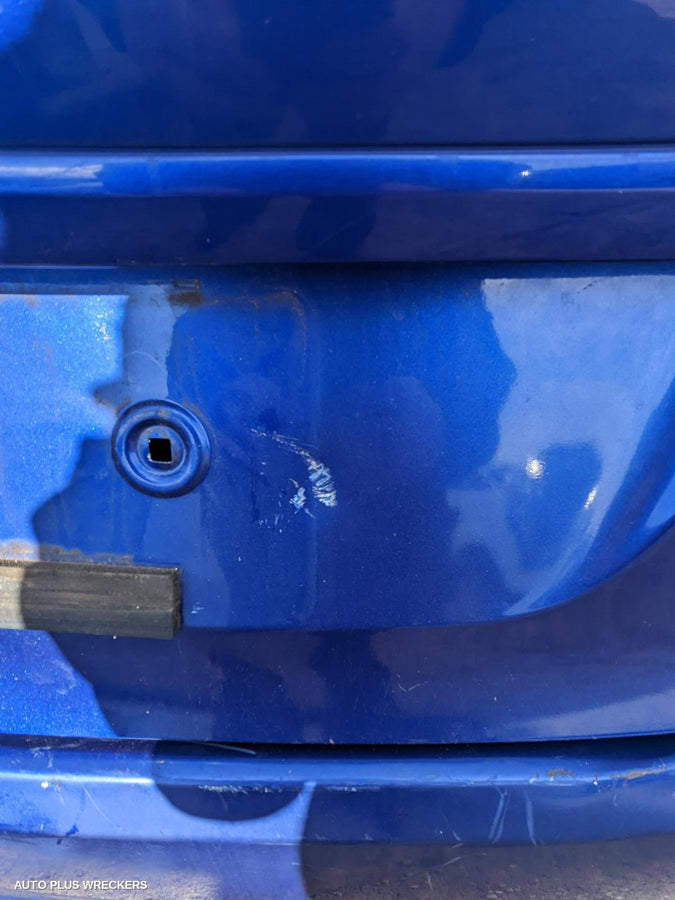 2012 Ford Fiesta Left Rear Door Sliding