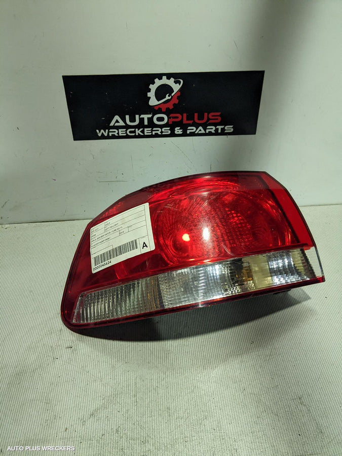 2010 Volkswagen Golf Left Taillight