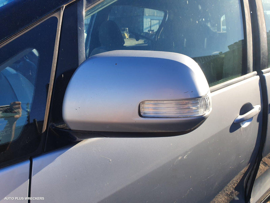 2007 Toyota Tarago Right Taillight