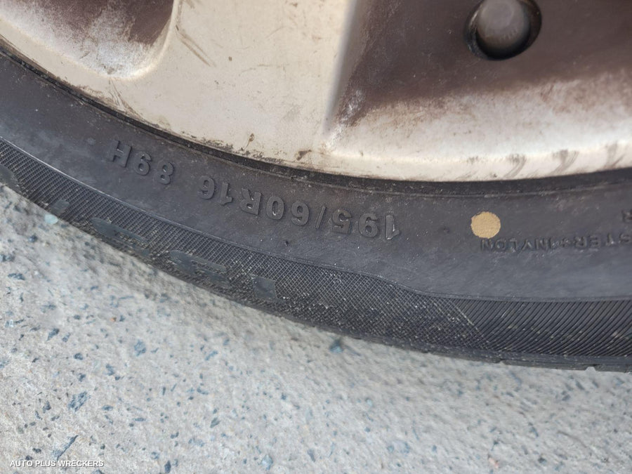 2014 Nissan Pulsar Left Guard Liner