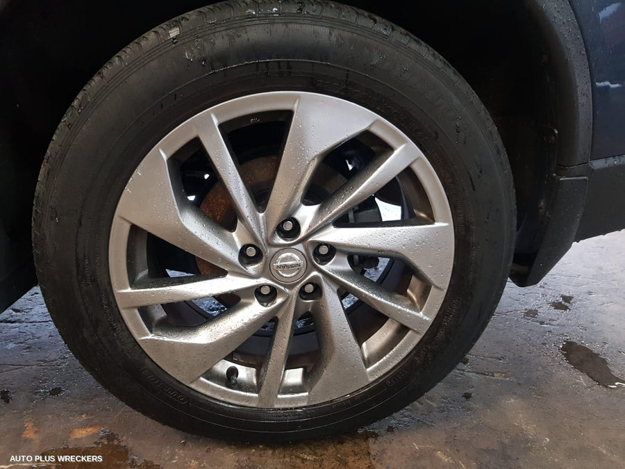 2015 Nissan Xtrail Rear Garnish